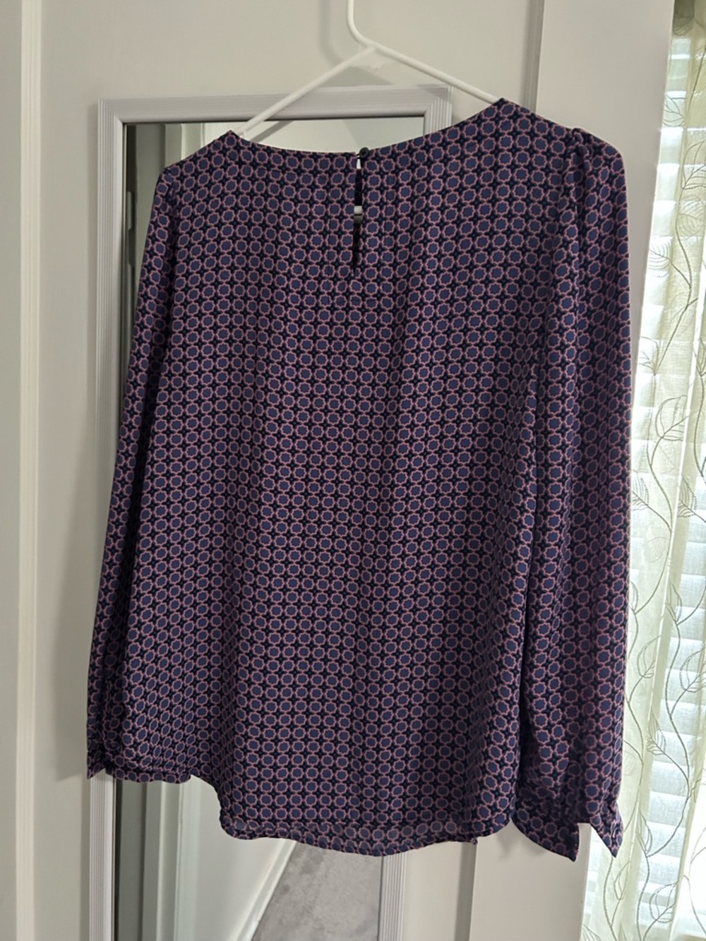 Blouse - Picture 2 of 3